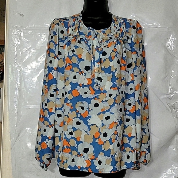 JOIE Ditsy Floral Print Pin tuck  Blouse‎ Long Sleeve Tie Neck Top Bohemian - Picture 2 of 8
